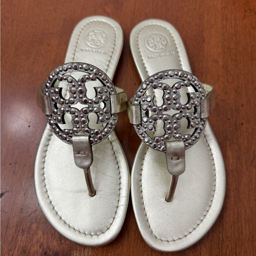 Tory Burch Champagne Metallic Logo Medallion Thong Sandals NWT